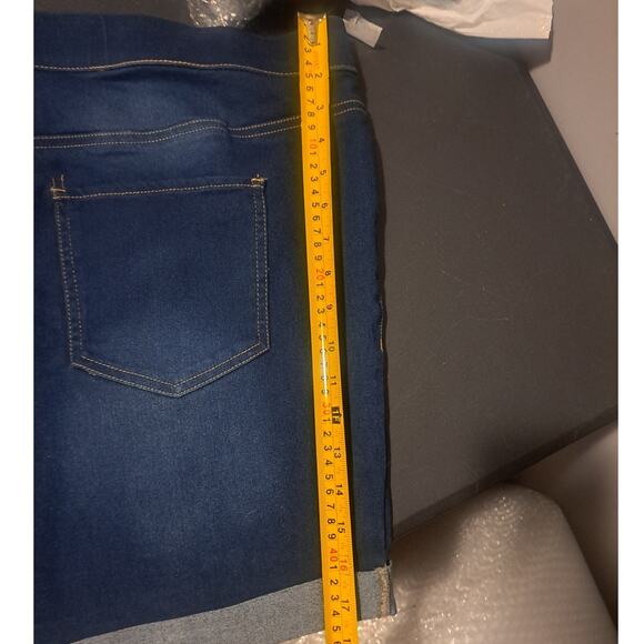 Ladies 3XL Rolled Cuff Shorts with Drawstring Design Rinse Wash Jean Color - Picture 9 of 9